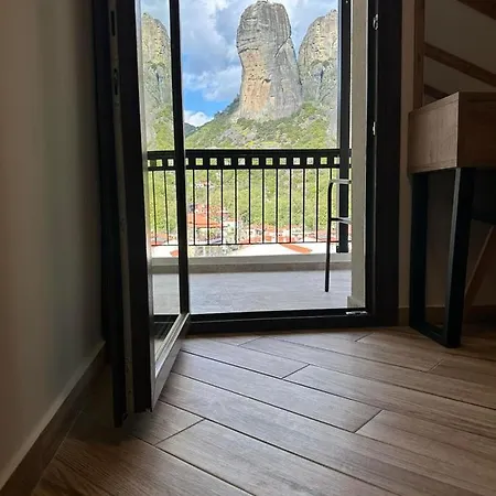 Meteora Sunrise Apartmán *