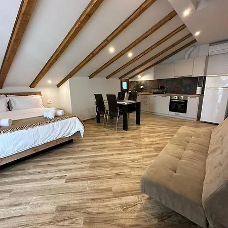 Meteora Sunrise Апартаменты Калампака